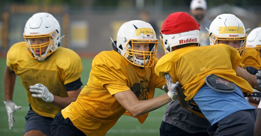 08XX22.S.FF.FargoSouthFootball
