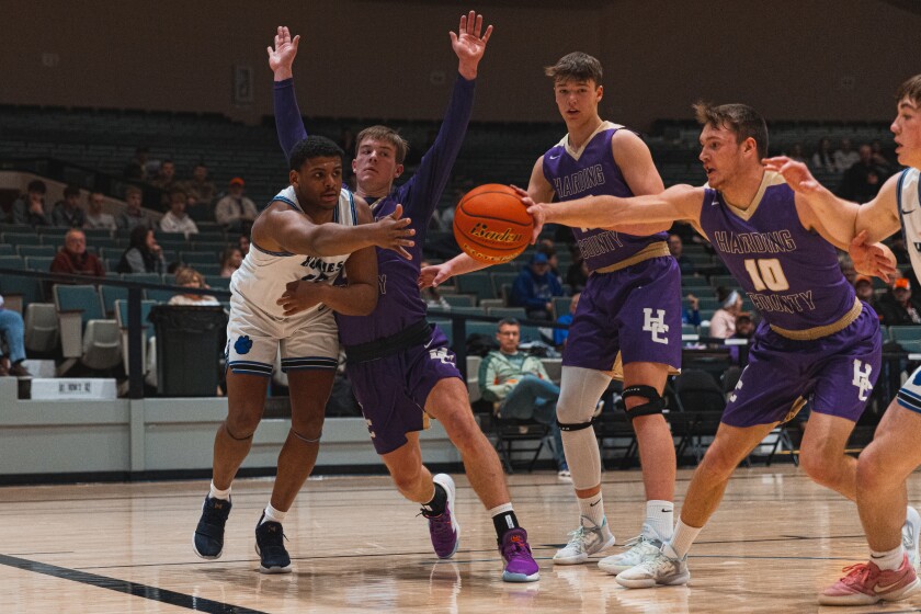 1-21-23HansonClassicB-EvsHCBoys-13.jpg