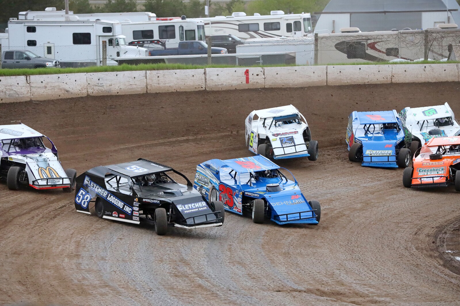 Cars race at North Central Speedway