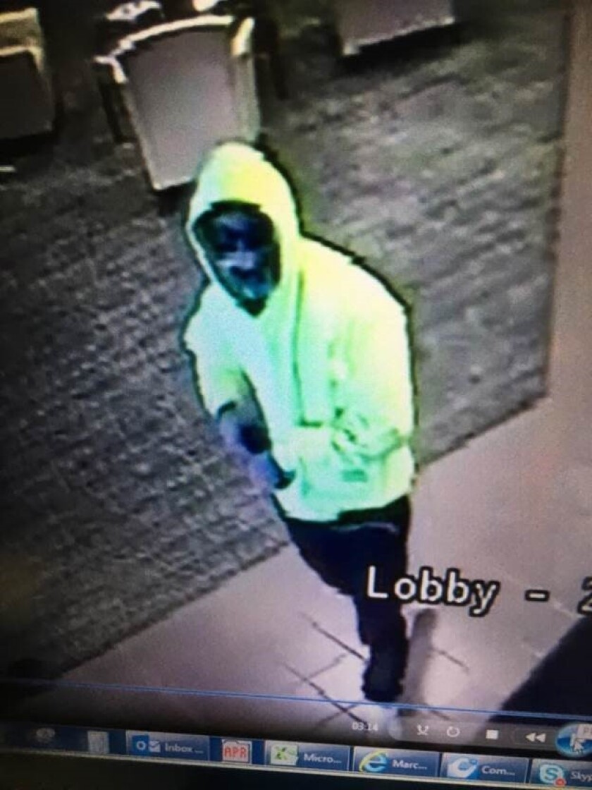 2939209+robbery suspect 2.jpg