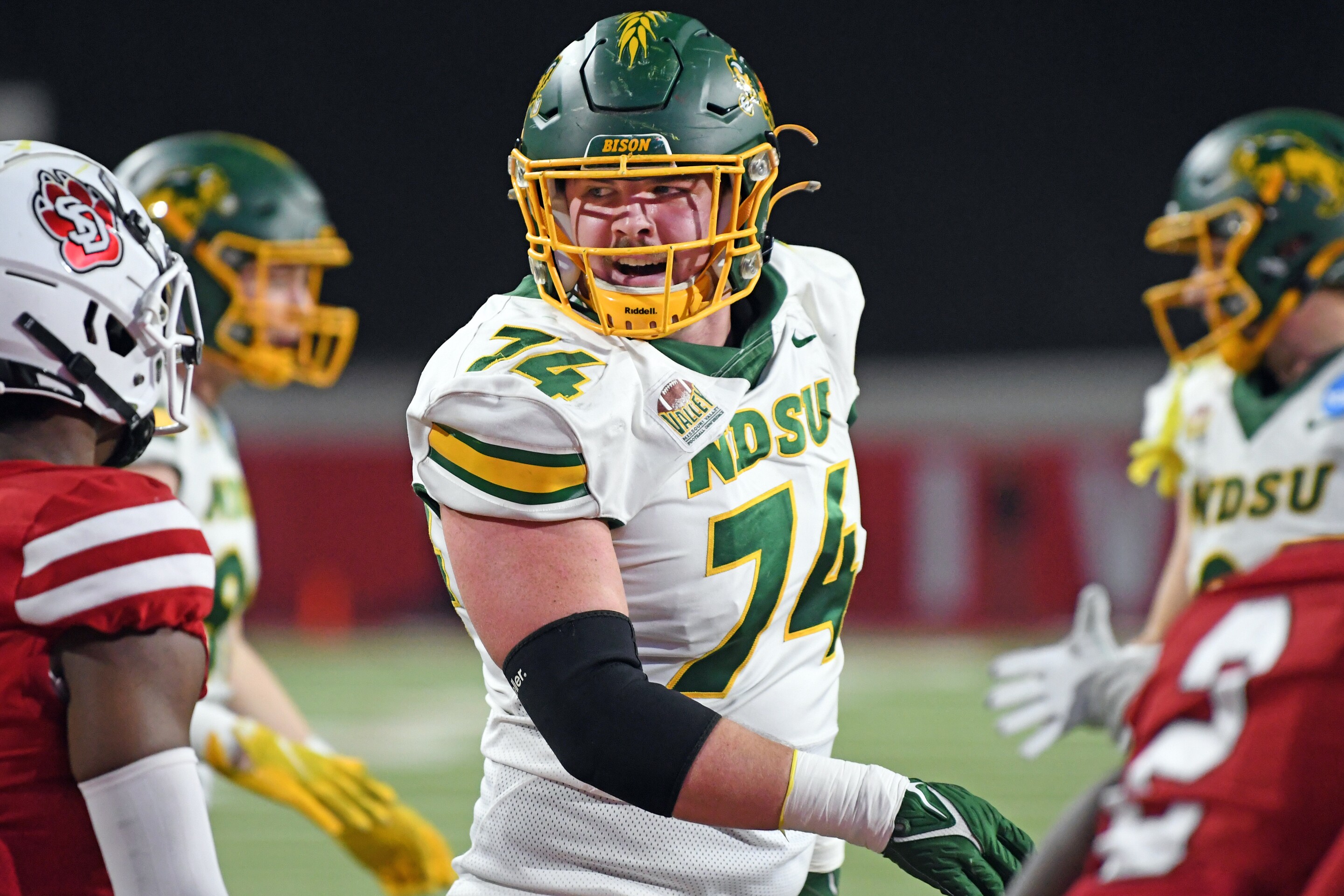 Grey Zabel declines 'life changing' NIL offers to return to NDSU ...