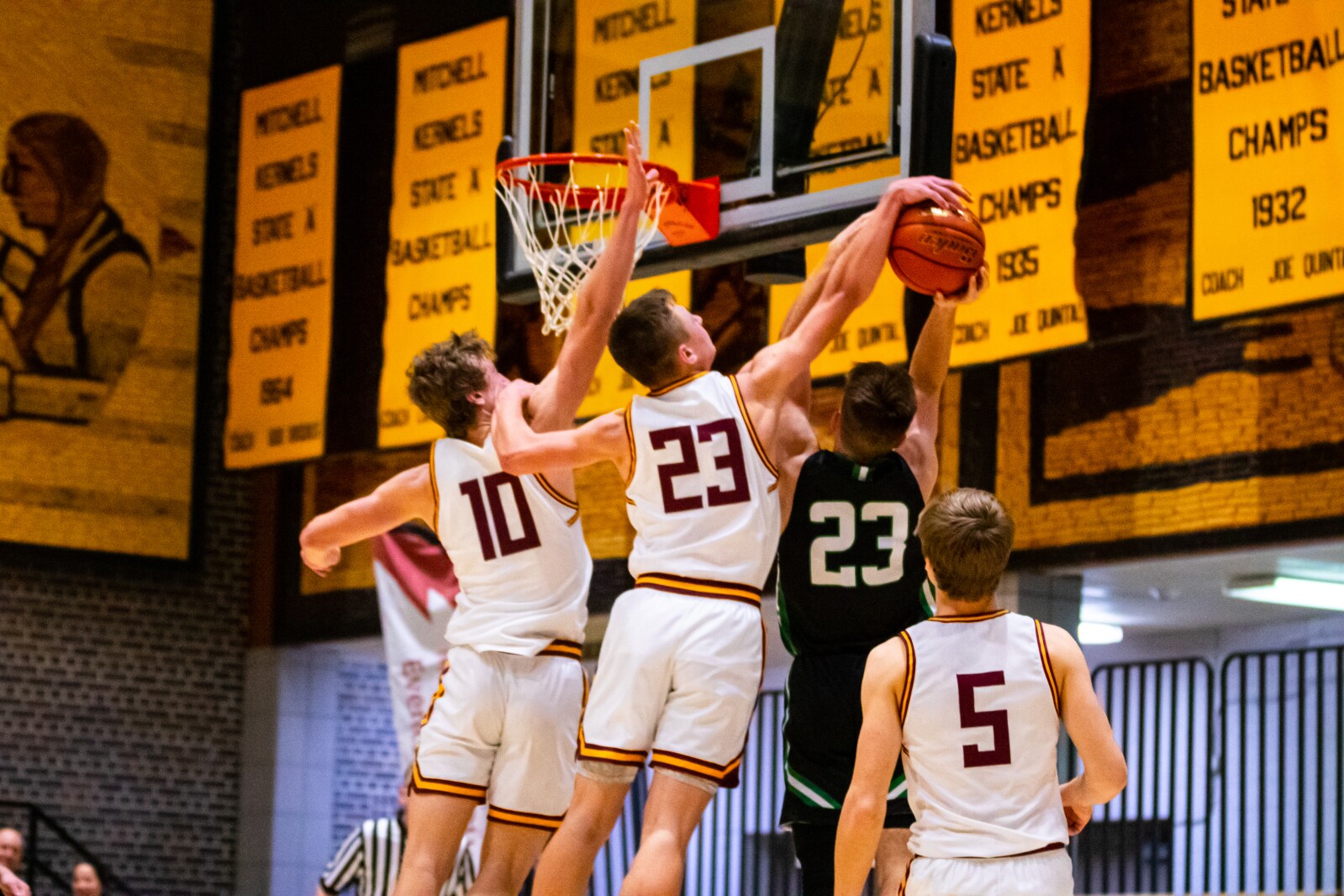 12-28-22HoopCityClassicEthanvsMCM-45.jpg