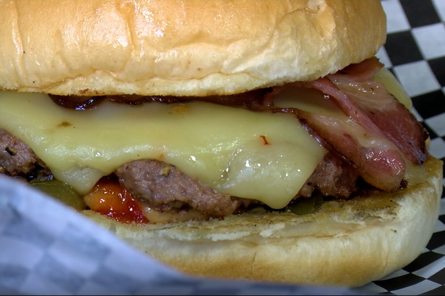 'The Scoop': How about a burger with your PB&J? We try JL Beers' PB&J ...