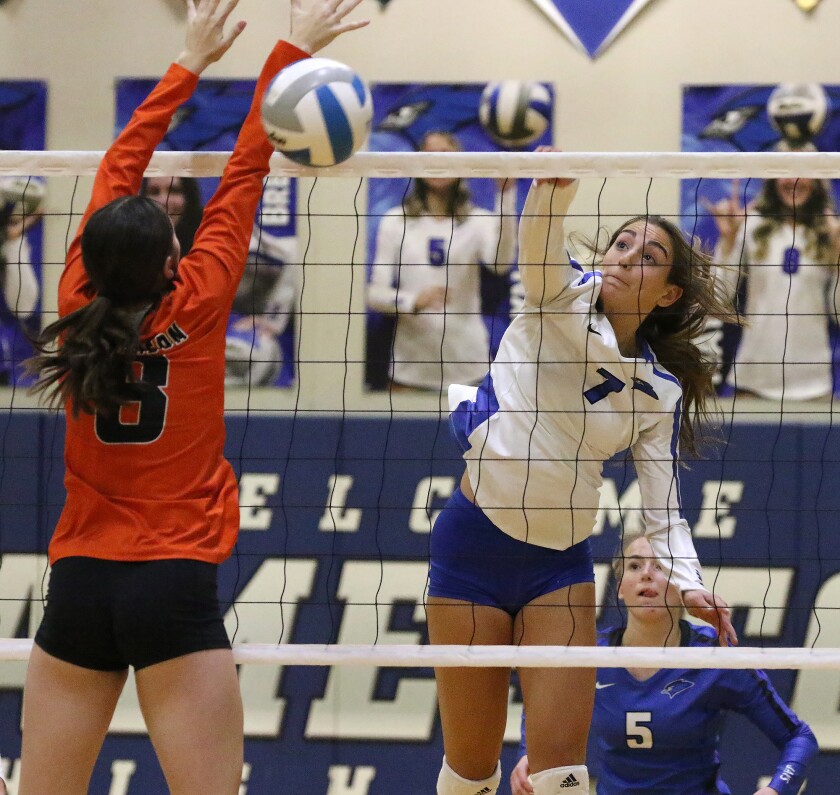jhs volleyball 7 5 vs dhs 092922.jpg