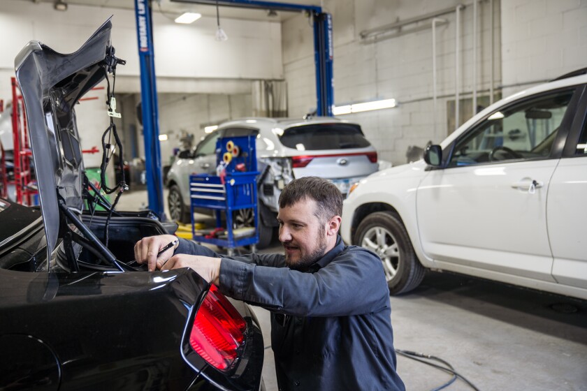 G & J Auto Body Shop