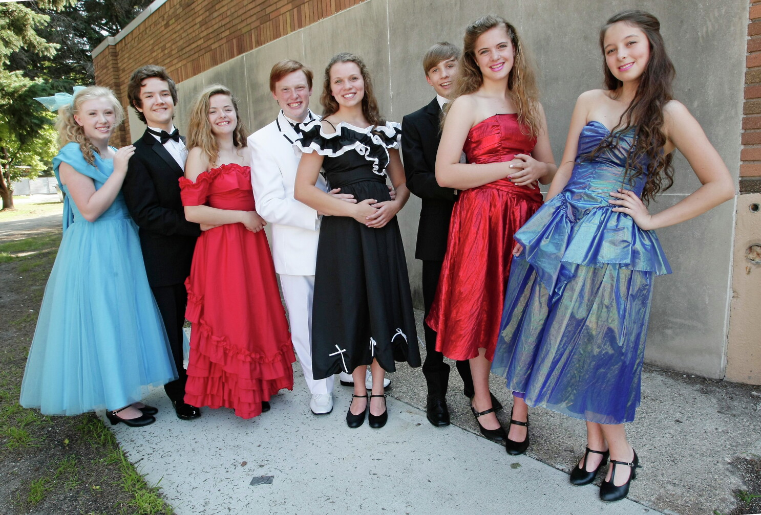 Footloose' and fashion free: Teens embrace the '80s in Gooseberry production - InForum | Fargo, Moorhead and West Fargo news, weather and sports Footloose' and fashion free: Teens embrace the '80s in Gooseberry production - InForum | Fargo, Moorhead and West Fargo news, weather and sports