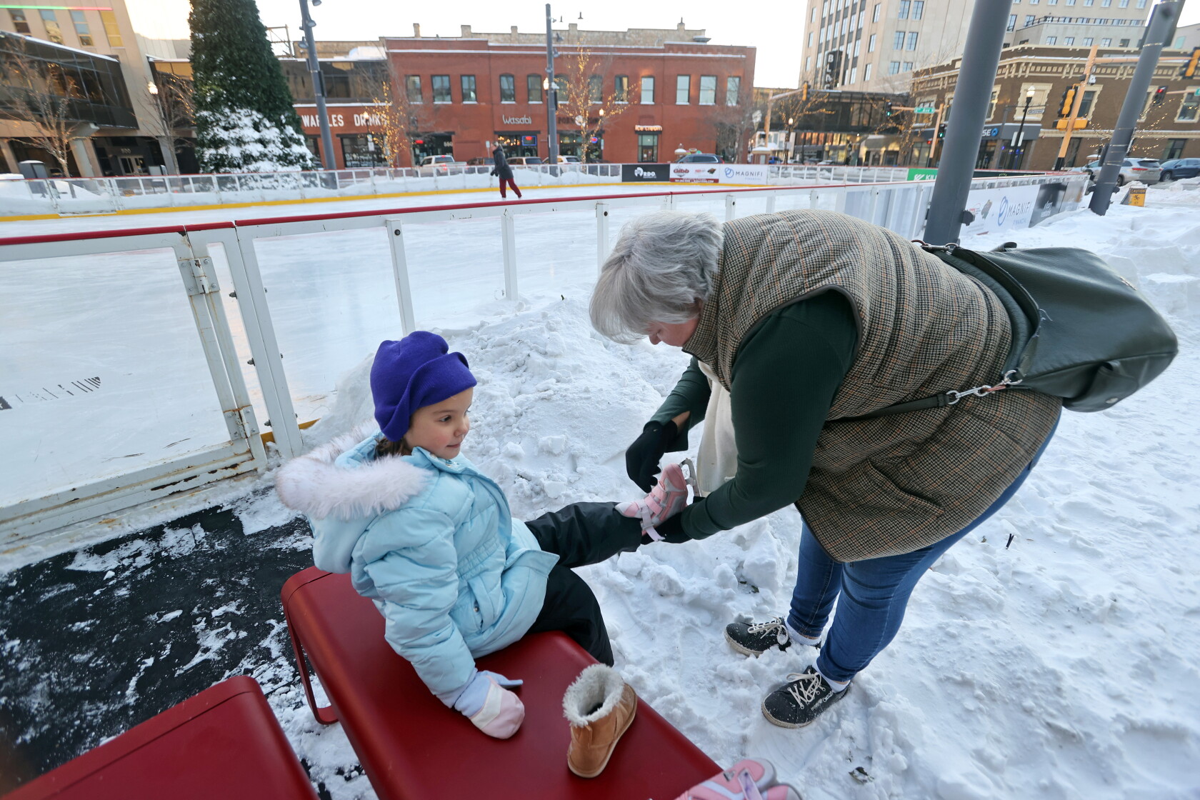 Marwayne Rink Broadway Square ice rink expected to stay solid despite warm up ...