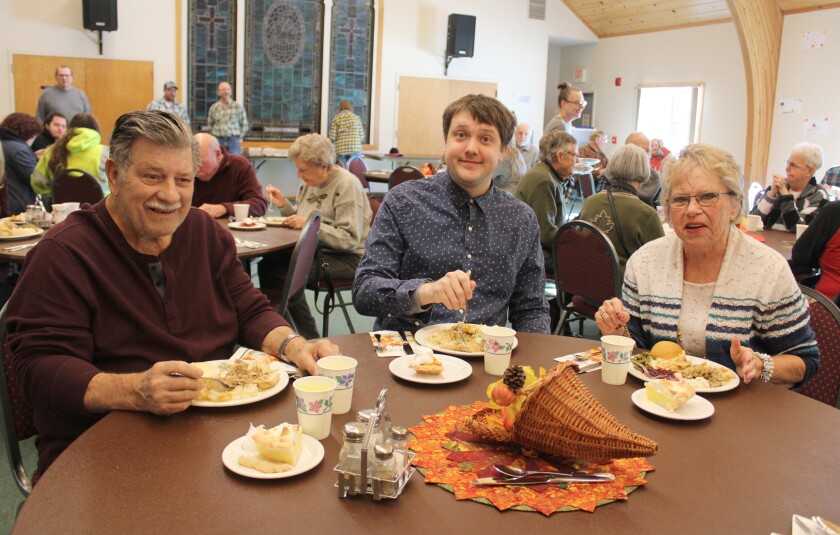 FamilyCUThankMeal112422.N.PRE.jpg