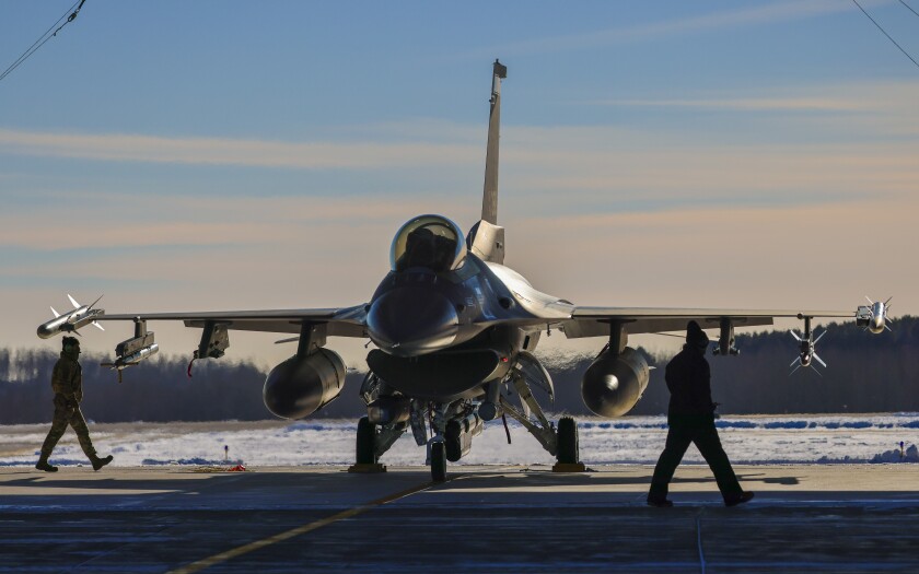 011222.N.DNT.AIRPORTNOISE.C03.jpg