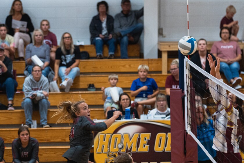 9-15-22PrepVolleyballCorsica-StickneyvsEthan-7.jpg