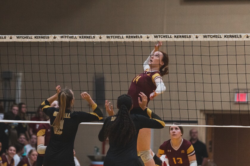 9-29-22VolleyballMitchellvsRoosevelt-1.jpg