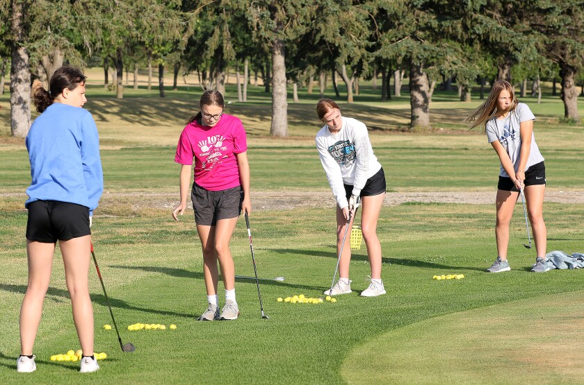 jhs girls golf practice 081122.jpg