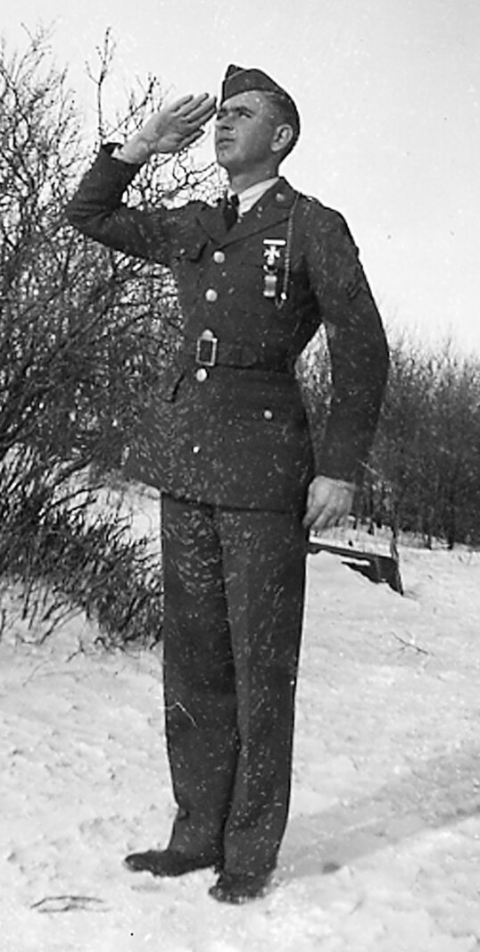 Saluting A WWII Vet From Detroit Lakes Detroit Lakes Tribune News saluting-a-wwii-vet-from-detroit-lakes-detroit-lakes-tribune-news