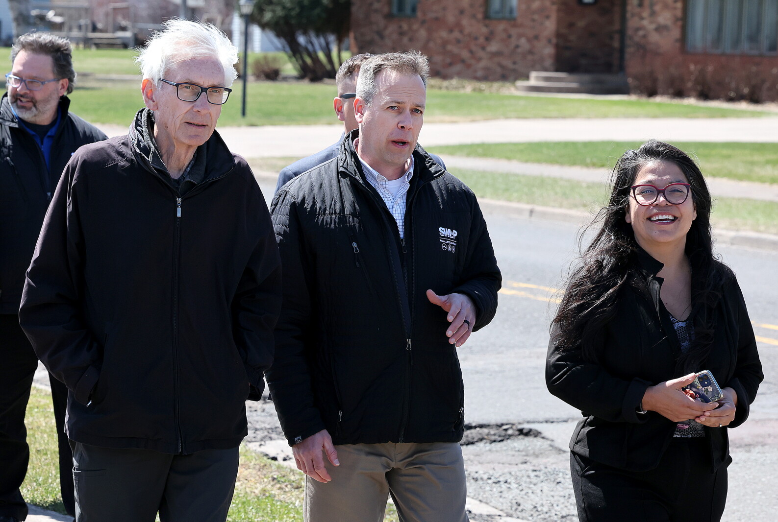 Governor tours Superior solar garden